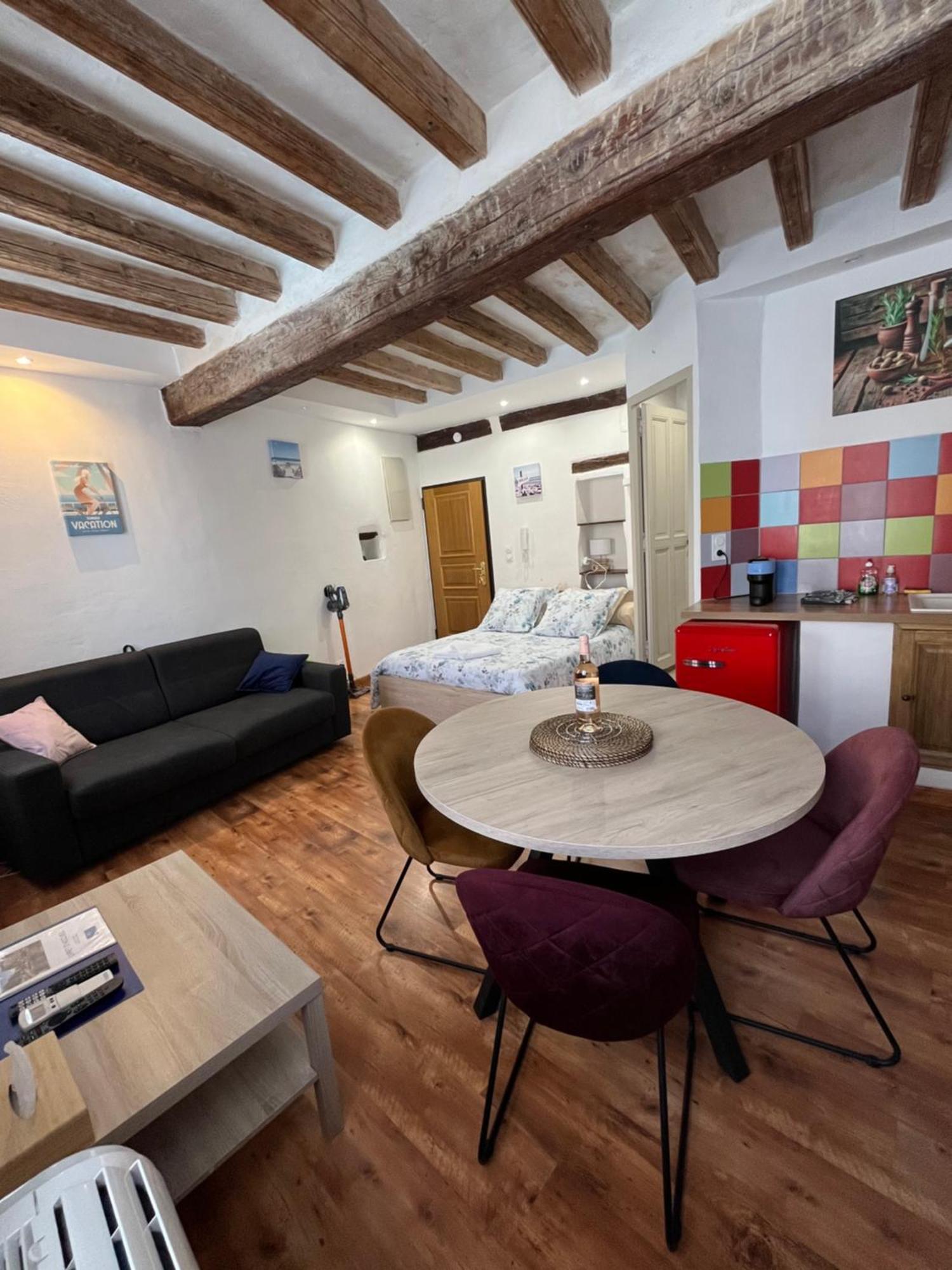 Logement Studio Avec Vue Sur Le Centre Historique L'Isle-sur-la-Sorgue Exterior photo